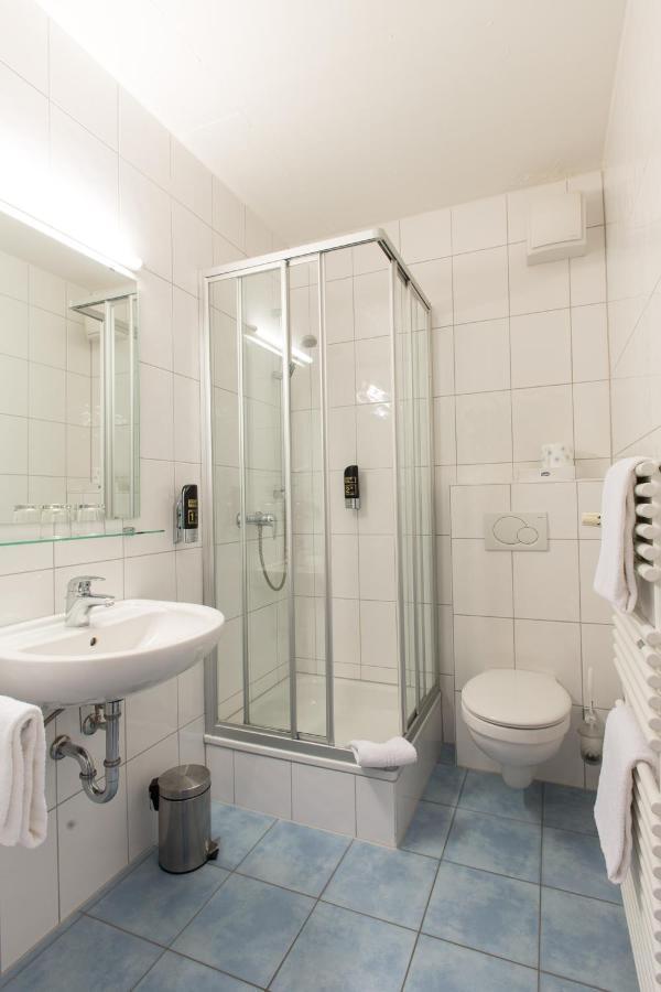 Thaelerhaeusle Hotel Фуртванген Екстериор снимка