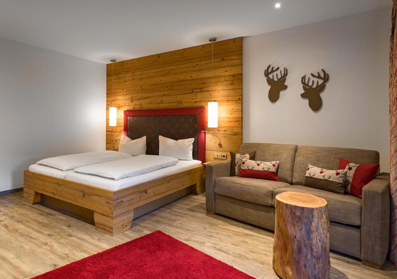 Thaelerhaeusle Hotel Фуртванген Екстериор снимка