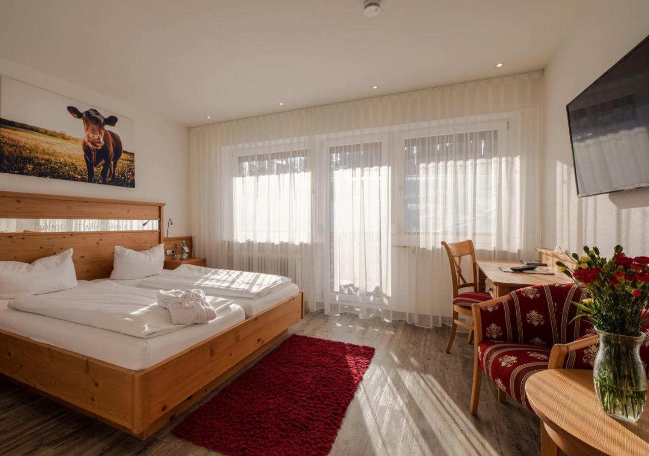 Thaelerhaeusle Hotel Фуртванген Екстериор снимка