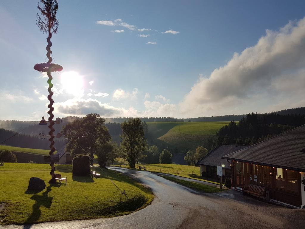 Thaelerhaeusle Hotel Фуртванген Екстериор снимка